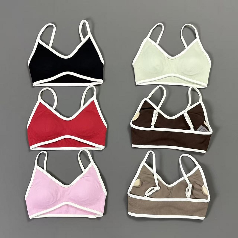 Women Contrastline Yoga Bra V  - Crop Top Crochet ulasan dan harga